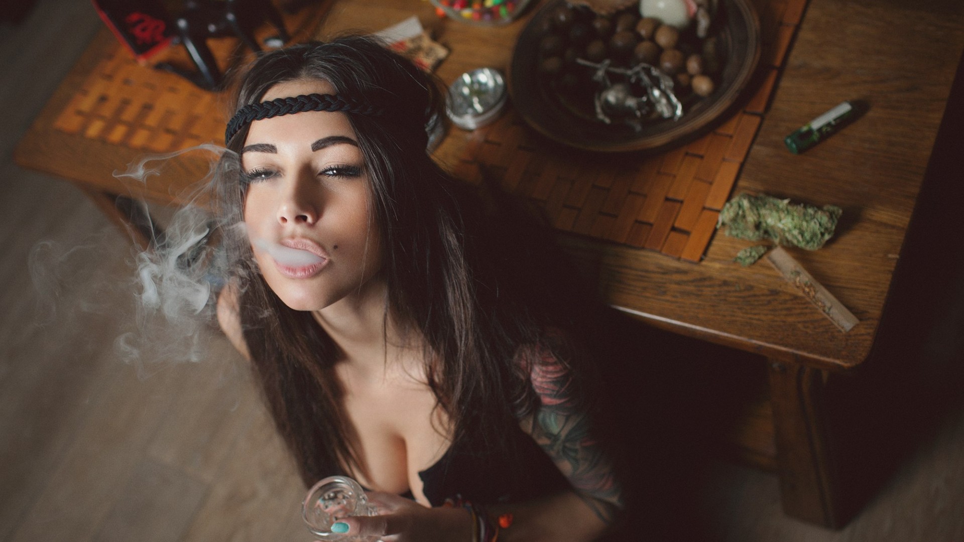 women-pot-addiction