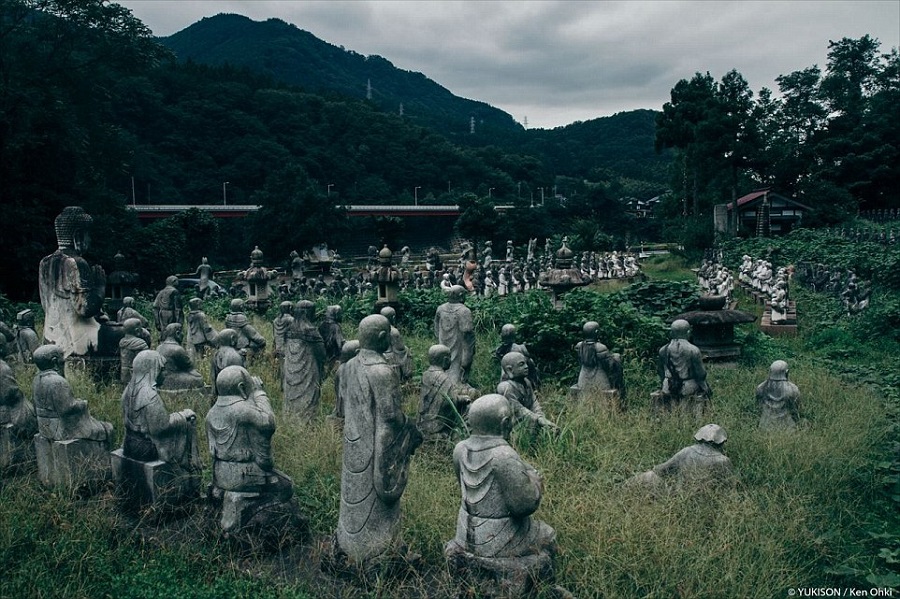 statues park