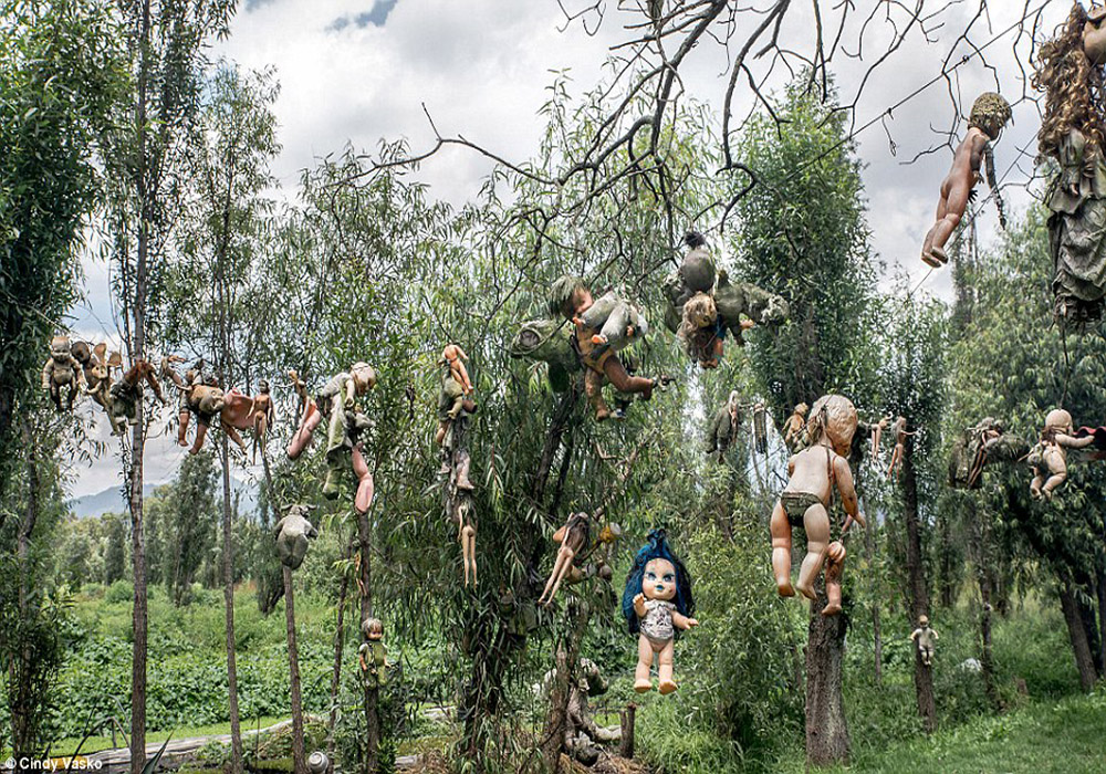 doll island