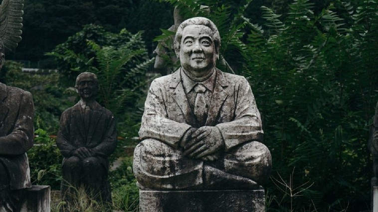 statues park