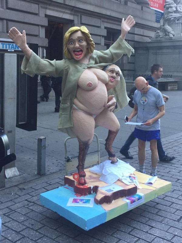 hillary-statue