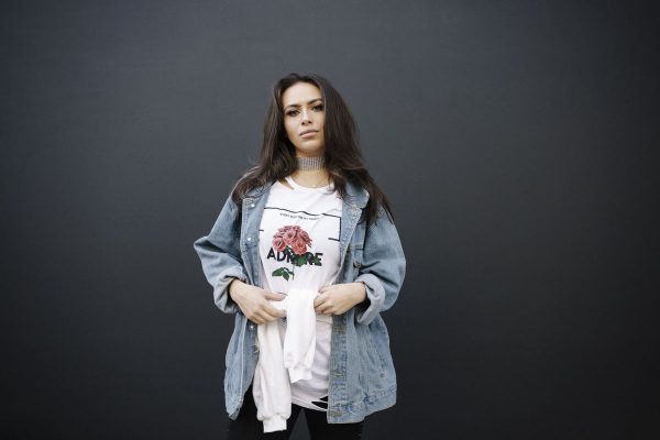 London's trendiest people on how to pose for a Tinder profile photo