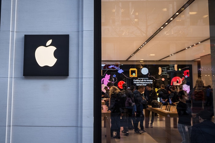 Apple Slammed With $27.4 Million Fine in France for Slowing Down iPhones