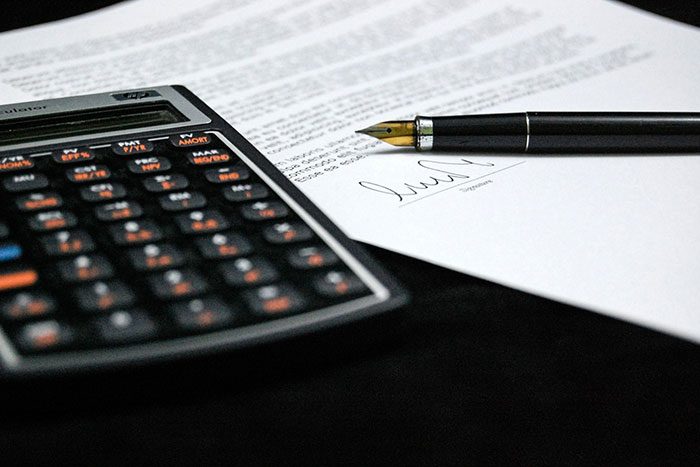 General Duties of a Loan Officer in Assisting Customers