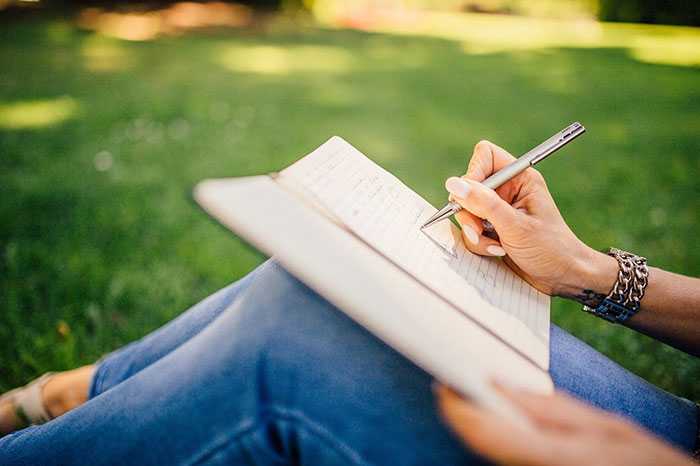 5 Writing Hacks You Need to Become a Great Writer