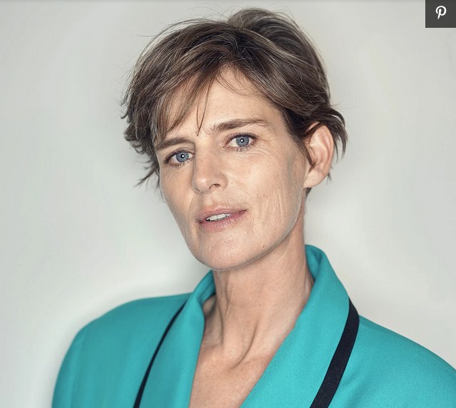 Stella Tennant, Former Vogue and Versace Model, Dies Five Days after Celebrating 50th Birthday
