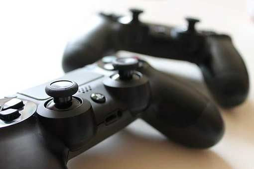Creative Cheats You Can Try On the Most Popular First-Person Shooter Games