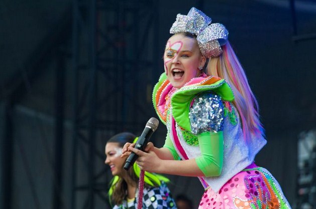 Jojo Siwa Comes Out as Gay in Viral TikTok Video, Thanks Fans for Their Support