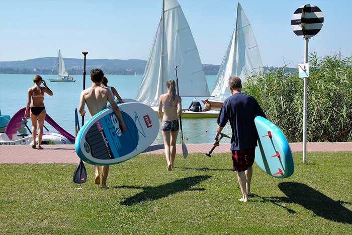 Stand Up Paddle Board Buying Tips From the Pros