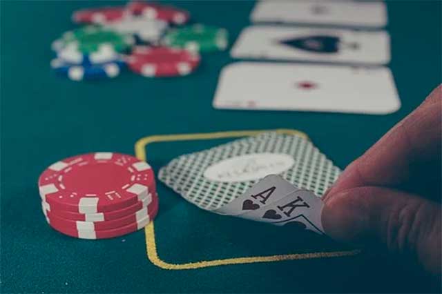 A Guide To Poker: How To Improve Your Game
