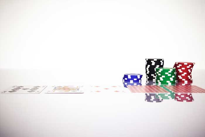Online Poker and 4 Other Casino Games That Can Make You Rich