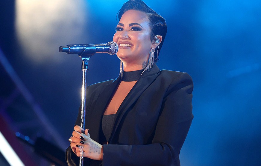 Demi Lovato Returns Home after Getting Treatment at Rehab Facility to Stay Sober